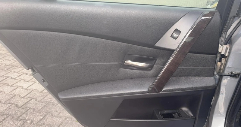 BMW Seria 5 cena 33000 przebieg: 292300, rok produkcji 2006 z Goleniów małe 352
